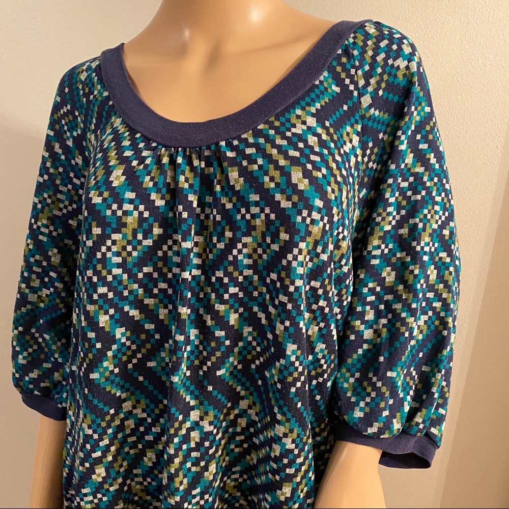 Beautiful patterned blouse - Picture 3 of 6